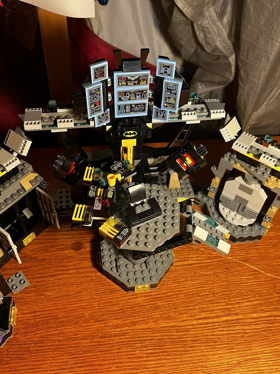 LEGO Batman Movie Set 70909 Batcave Break-in Used 99% Complete w/ Figs, Box