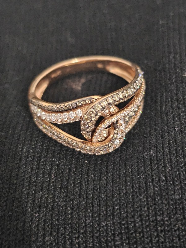 Women's 14kt Rose Gold  LeVian White And Chocolate Diamond Ring Size 7