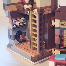 LEGO Creator Expert: Santa's Workshop 10245 Christmas Winter Village incomplete