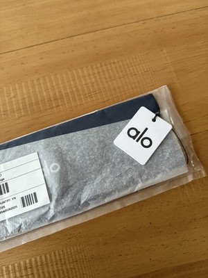 Alo Yoga Performance Conquer Headband Navy Brand New In Bag  display picture 3