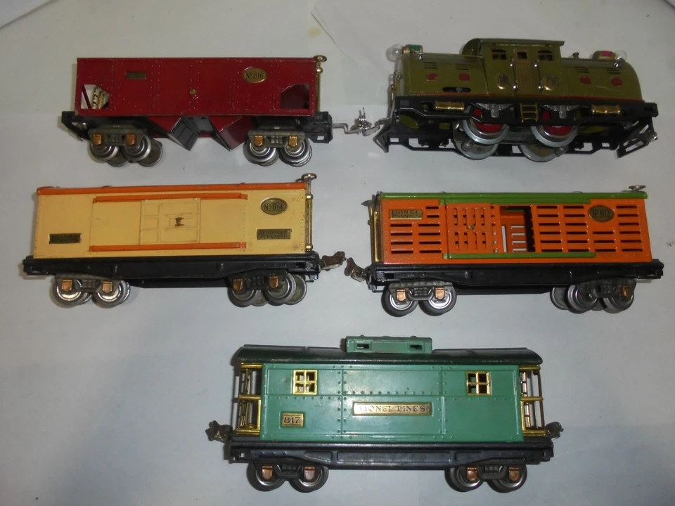 LIONEL PREWAR ELECTRIC FREIGHT TRAIN SET FROM 1932 ALL TINPLATE VINTAGE O GAUGE - Image 4 of 4