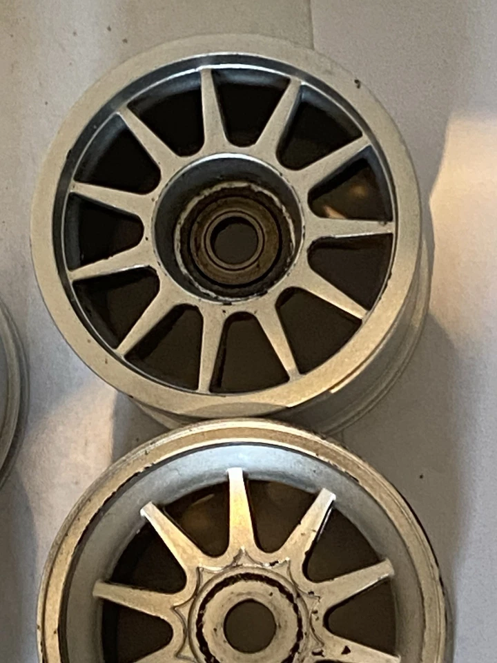 •1 Satz Felgen(vier Stück F1-RB7 DeAgostini Räder 2 für Hinten/2Vorderachse. - Bild 4 von 4