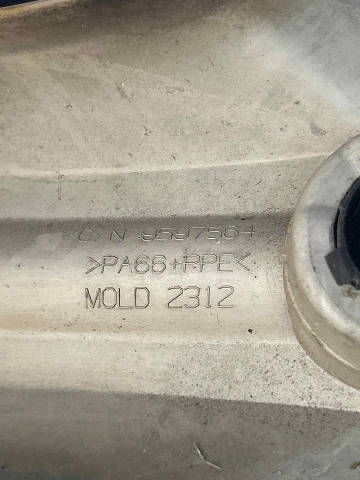 Fits 2009-2017 Chevrolet Traverse, 17in Wheel Cover, OEM:9597564 Foto 3 de 4