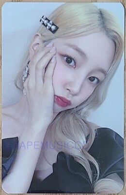 QUEENDOM PUZZLE POP-UP STORE OFFICIAL MD GOODS PHOTOCARD PHOTO