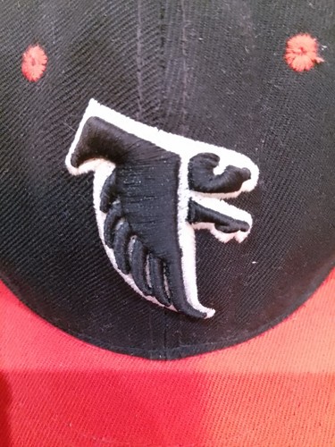 Atlanta Falcons Mitchell & Ness NFL Vintage collection cap. - Picture 9 of 9