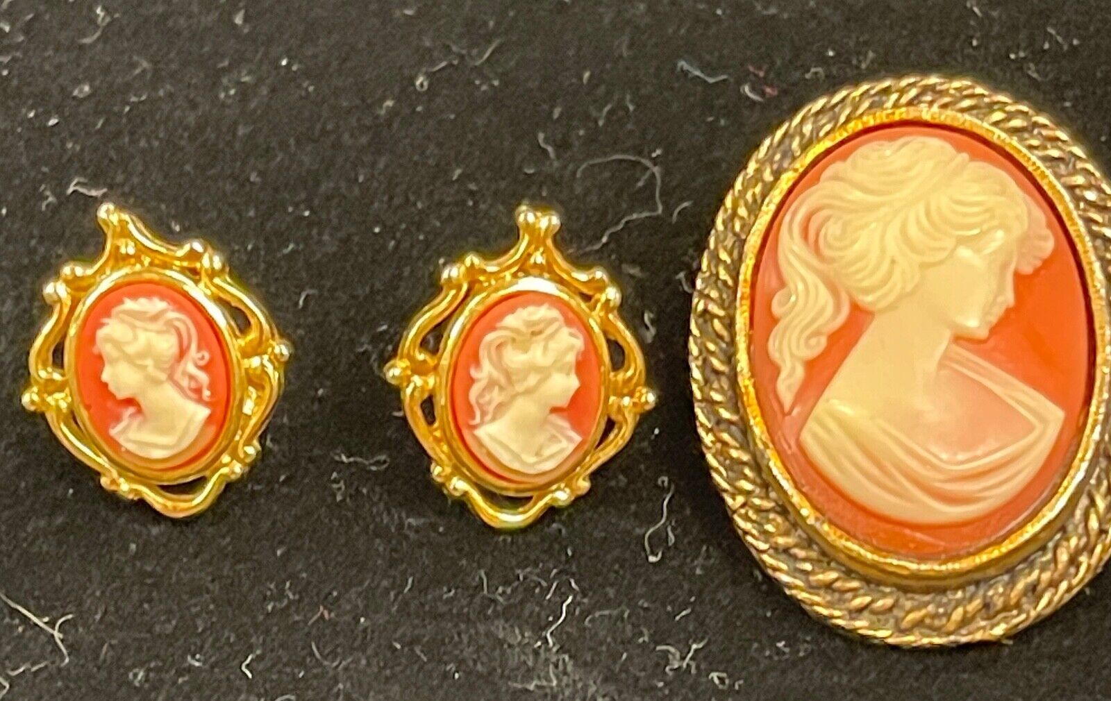 3 pc Cameo Brooch Pin and Earrings Set Cameo is S… - image 2