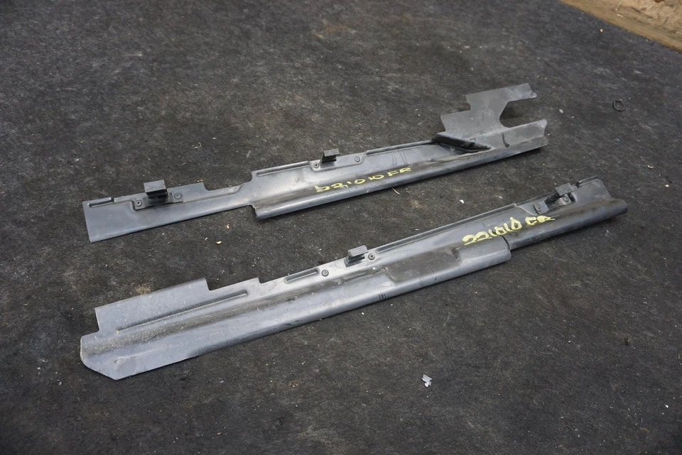 Panel de conducto de aire del radiador izquierdo y derecho OEM 17117519221 Rolls Royce Phantom 2003-17 Foto 4 de 4