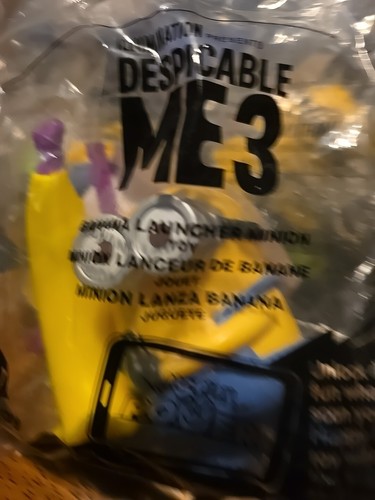 DESPICABLE ME 3 - Banana Launcher Minion #1 - McDonald's Happy Meal (2017) - Picture 4 of 9