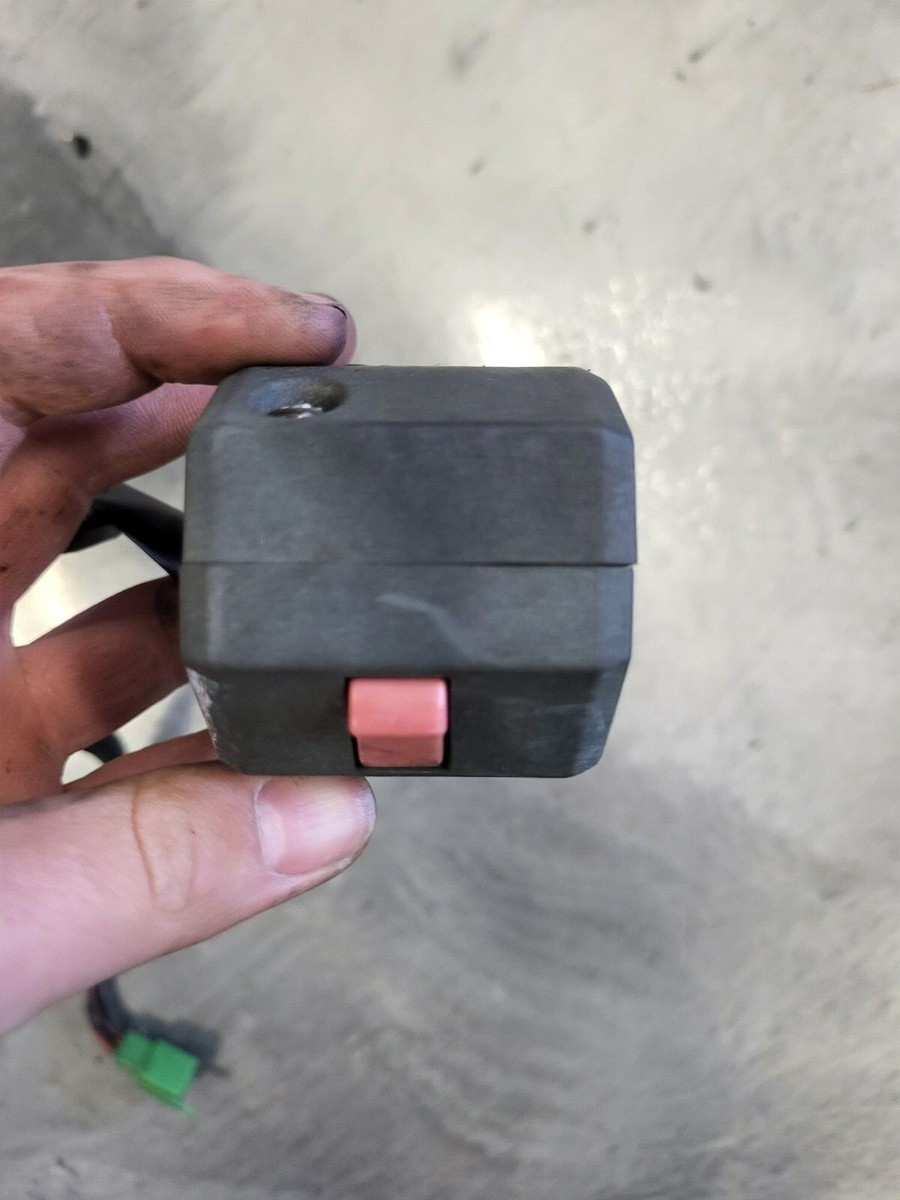 Used OEM 1991-1993 Kawasaki ZX600D Right Switch 46091-1533