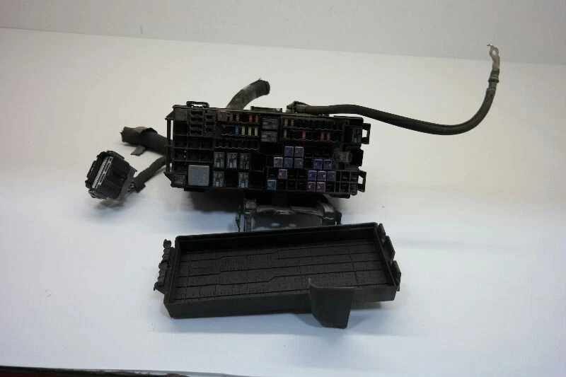 Ford Taurus 2013-16 caja de fusibles motor dos turbo sin equipamiento policial Foto 4 de 4