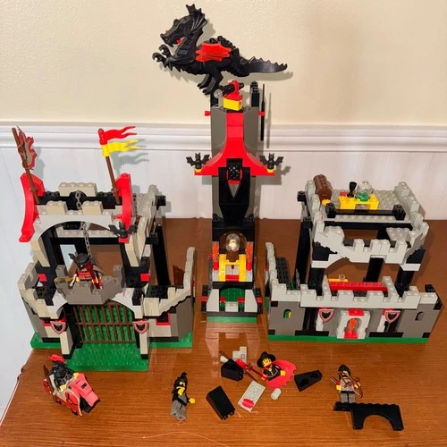 LEGO 6097 Fright Knights: Night Lords Castle 90% Complete Legos bats (PLZ READ)