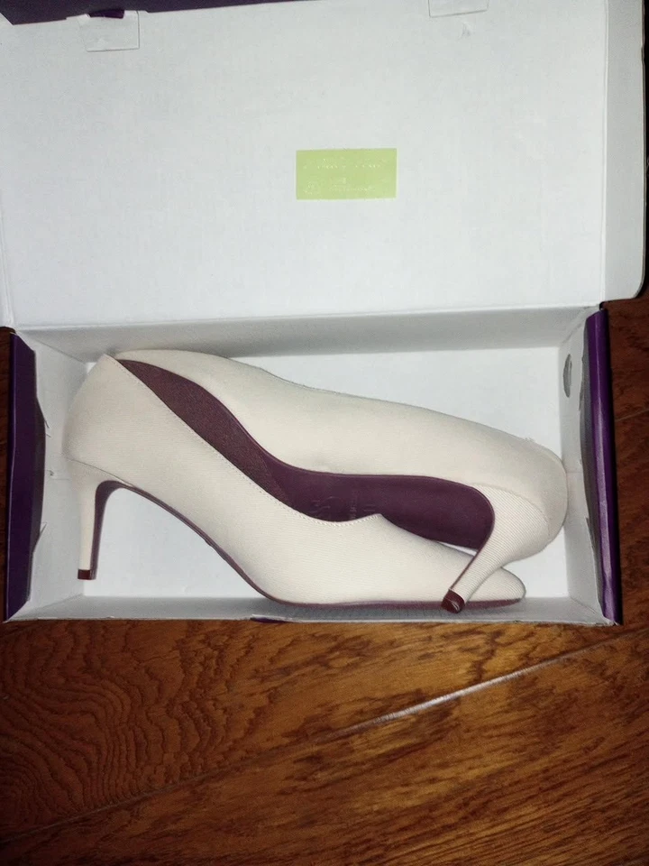 Zapatos de salón Gloria Vanderbilt para mujer talla 11 naturales Marilyn nuevos con etiquetas Foto 4 de 4