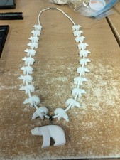 Vintage Zuni Native American Style Carved White Stone Bear Fetish Necklace