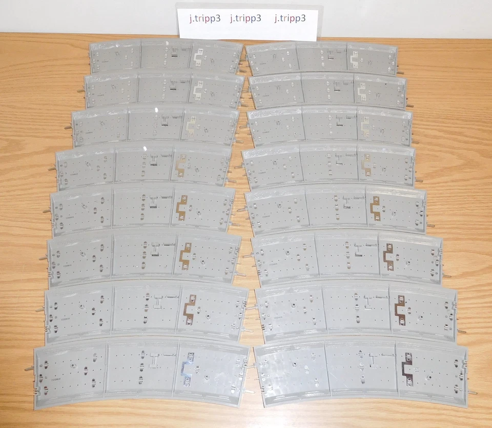 Lionel Trains 12056 Fastrack Fast Track 16 Pieces O60 O-60 Curved Circle O Gauge - Image 4 of 4