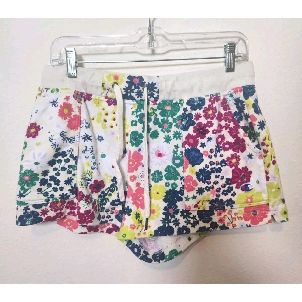 Conjunto Sudadera y Pantalones Cortos Champion Campus Terry Francés Cuello Redondo Floral Lg Ocio Foto 4 de 4