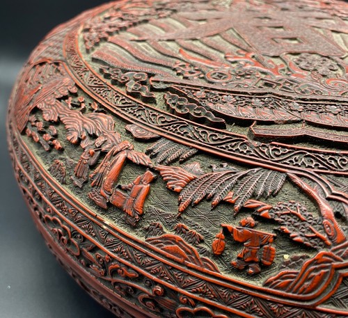 LARGE CINNABAR LACQUER 'DRAGON' BOX AND COVER QING DYNASTY - Picture 10 of 18