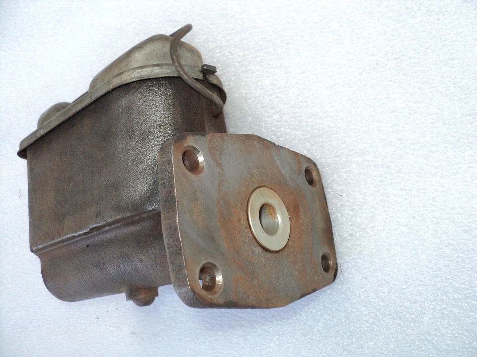 70 PLYMOUTH SUPERBIRD,69 DODGE DAYTONA MASTER CYLINDER - Image 4 of 4