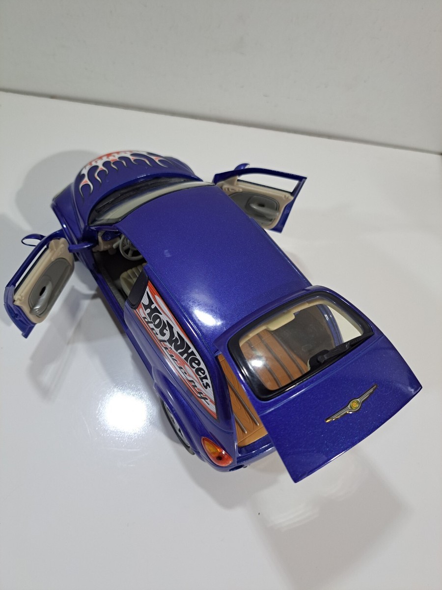 Hotwheels 1:18 Scale Die Cast Chrysler PT Cruiser Panel