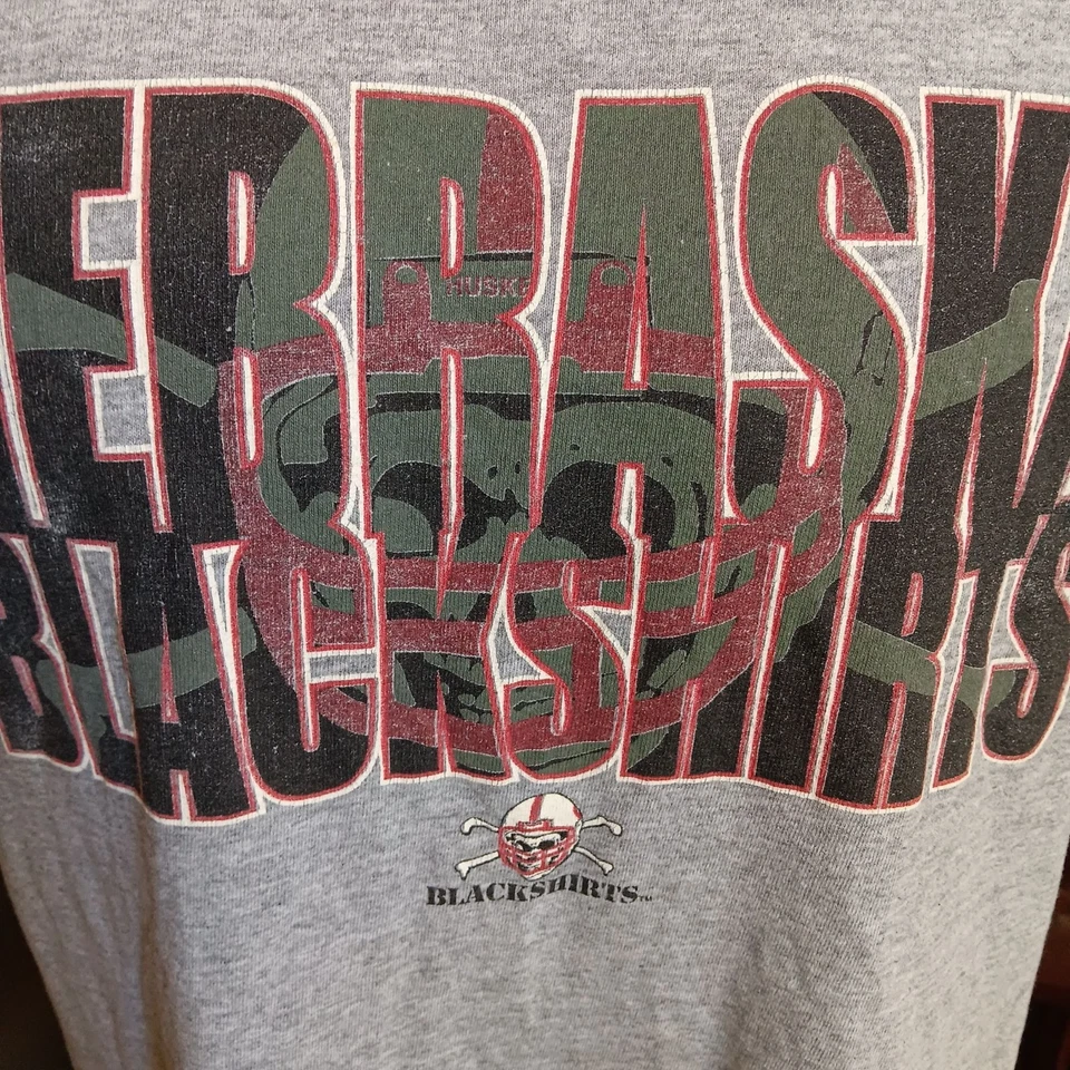Large T-shirt Nebraska Huskers Football Blackshirts Gildan Heavy Cotton Gray Y2K - Image 3 of 4