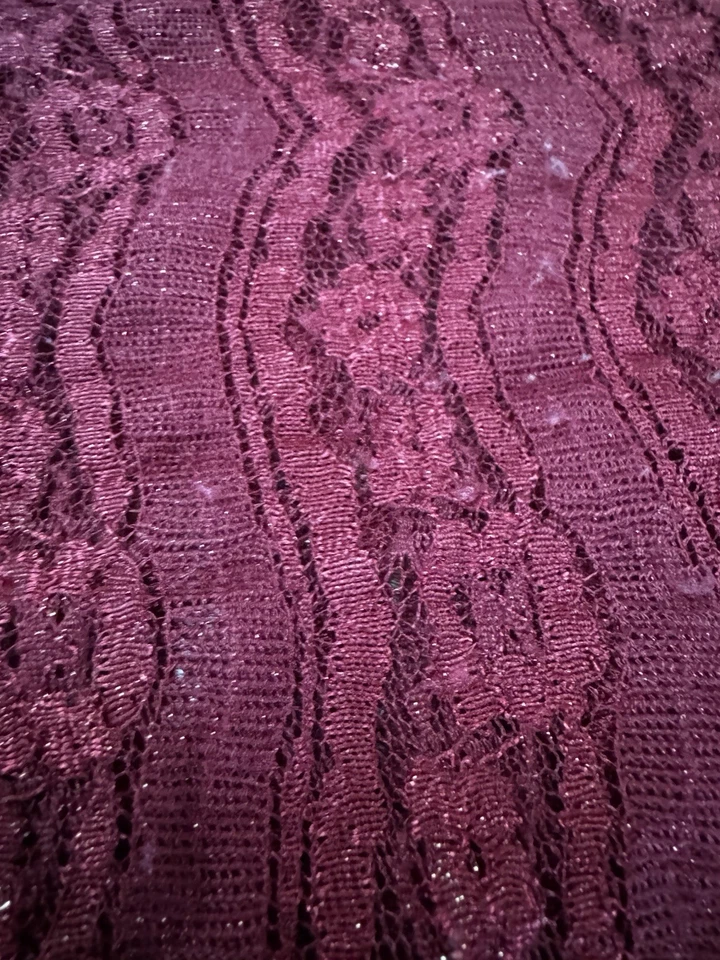 Рубашка BKE кружевная с длинным рукавом с V-образным вырезом красная с золотым акцентом размер M - Изображение 2 из 2