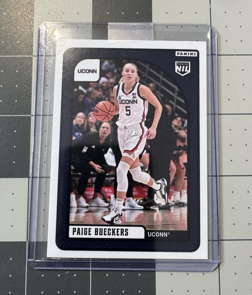 2024 Panini NIL University of Connecticut Paige Bueckers (White Jersey) 1gg4