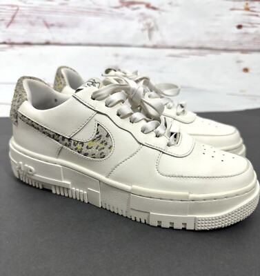 NIKE AIR FORCE 1 PIXEL SE Shoes WOMENS Size 8 DH9632 101 LEMON
