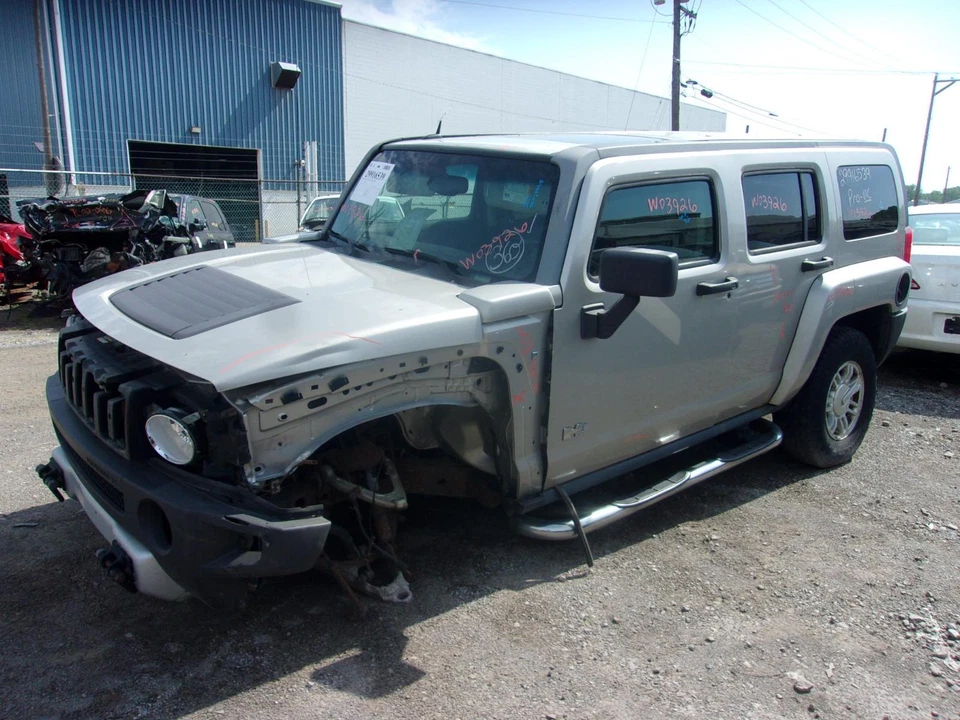 Used Automatic Transmission Shift Lever Assembly fits: 2009  Hummer h3  Gr - Image 2 of 4