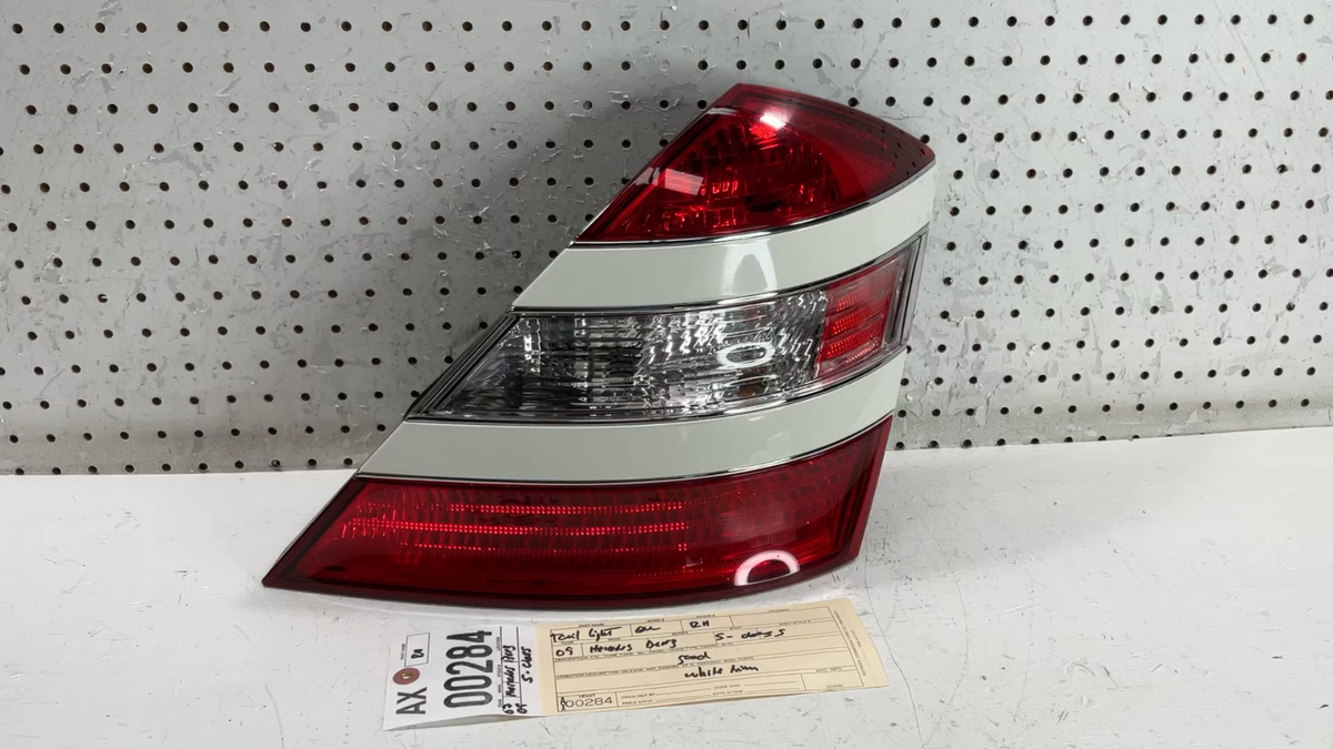 2007 2009 MERCEDES BENZ W221 S550 S63 AMG RIGHT SIDE TAIL LIGHT