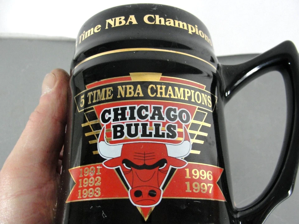 CHICAGO BULLS 5 TIME NBA CHAMPIONS COFFEE CUP MUG STEIN LIMITED EDITION 1997 VTG - Image 3 of 4