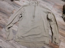 US MILITARY G III SAND MID WEIGHT COLD WEATHER SHIRT SIZE MEDIUM - REGULAR