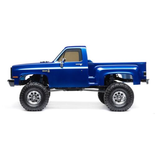 Axial AXI03030T1 1/10 SCX10 III Base Camp 1982 Chevy K10 4X4 RTR, Blue - Picture 9 of 12