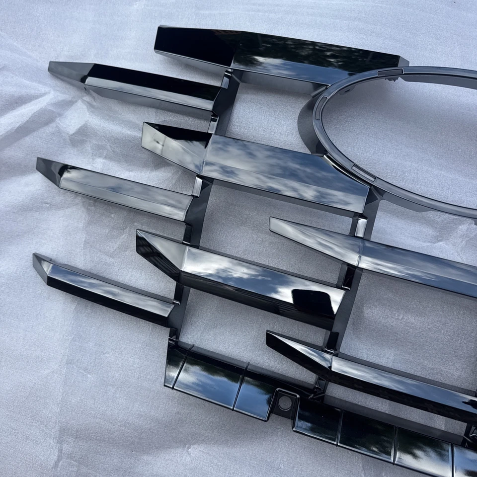 Hyundai Santa Cruz 2022 2023 2024 ahumado (oscuro) parachoques delantero inserciones OEM Foto 3 de 4