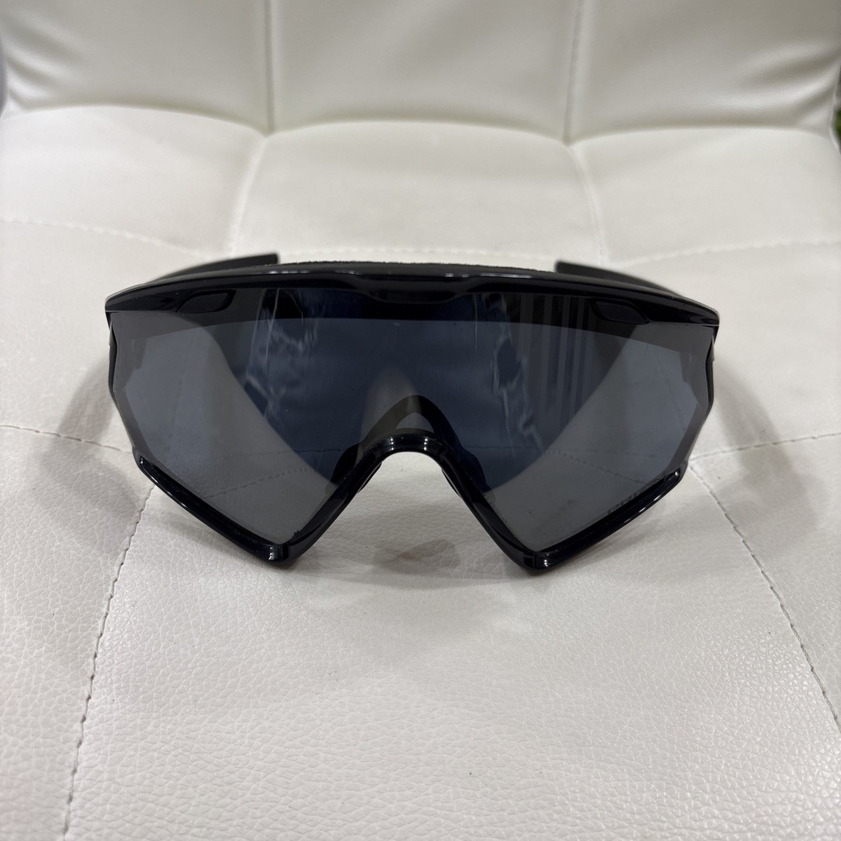 ODIUM blackl ブラックメタル Oakley OO9418 1045 Wind Jacket 2.0 Sunglasses Polished Black/Prizm