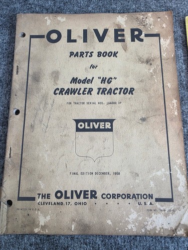 Libro ricambi trattore cingolato Oliver HG 1958 e brochure trinciatrice OC-3 - Foto 2 di 8