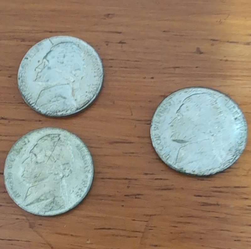 (2) 1942 P and (1) S Jefferson war Nickels 35 percent silver. all 3 nickels.