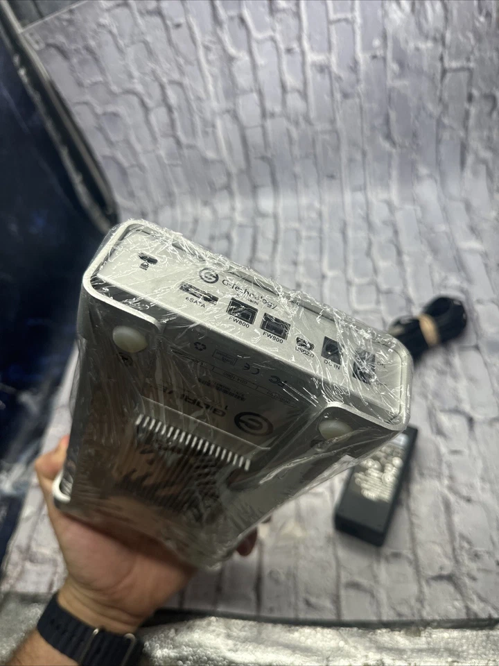 G-Drive 0G00199 GD4 1000 ~ 1TB External Hard Disk Drive ~ eSATA/FireWire800. 12 - Image 3 of 3