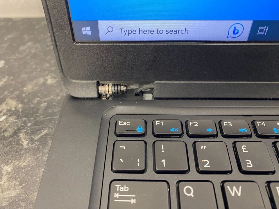 Dell Latitude 5480 Intel i5-7300U @ 2.60GHz 8GB Ram 500GB HDD Grade C EE0203 - Image 4 of 4