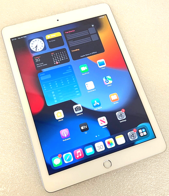 Apple iPad 5th Gen 128GB 9.7