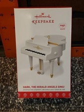 Hallmark Keepsake Ornament Hark, The Herald Angels Sing! Grand Piano Magic Sound