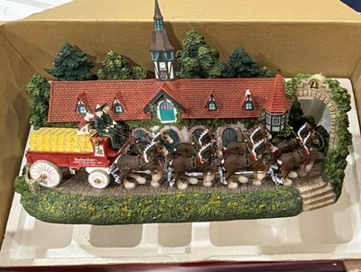 Anheuser-Busch Clydesdale Collection ''The Bauernhof at Grant's Farm'' Figurine