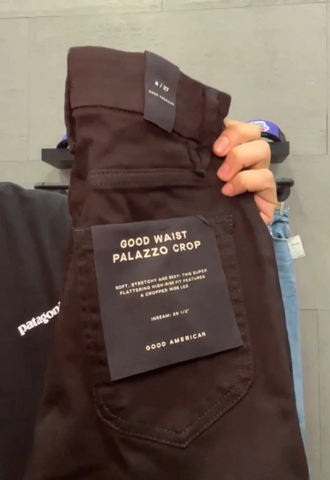 JEANS GOOD AMERICAN NUEVOS CON ETIQUETAS BUENA CINTURA RECORTADOS PALAZZO NUNCA DESVANECIDOS Talla 4 $150 Minorista Foto 3 de 3