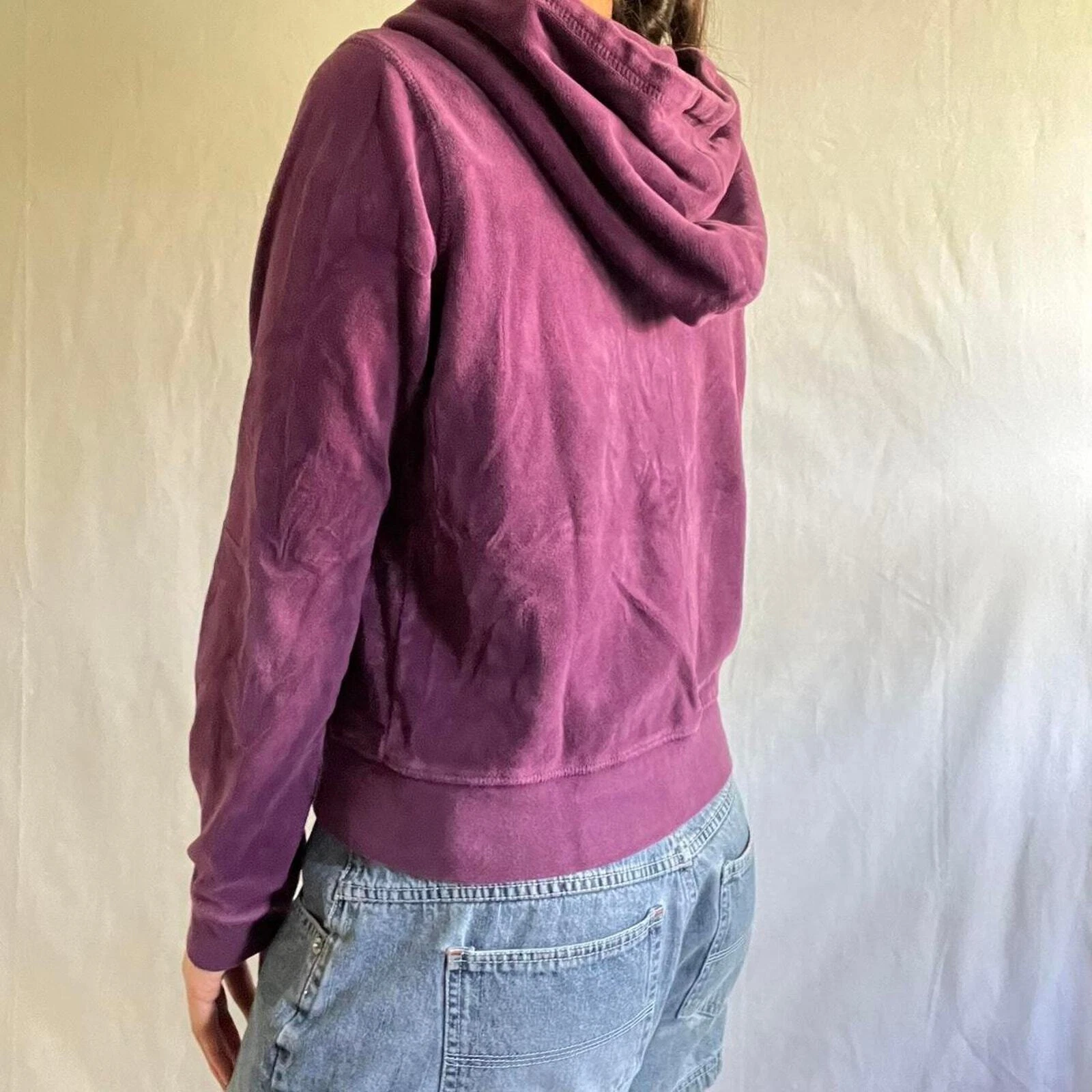 VETEMENTS Felpa con cappuccio viola con cerniera