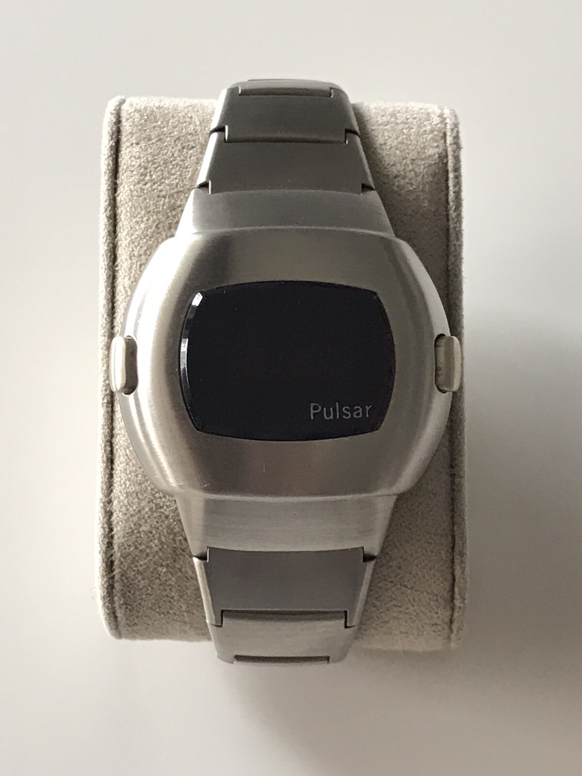 hamilton pulsar p2 2900 led digital watch