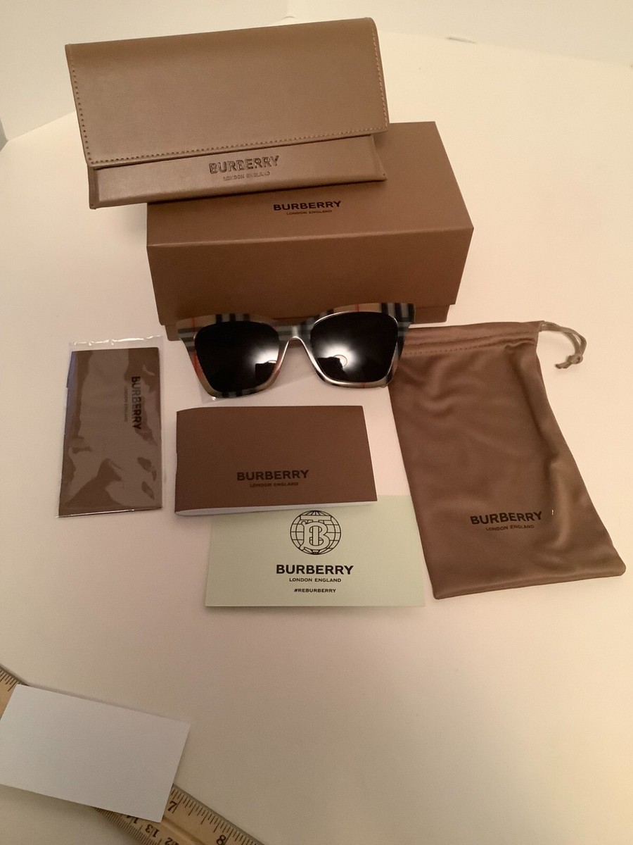 Burberry Vintage Check Square Frame Sunglasses, Excellent Condition Check Square Sunglasses in Vintage check | Burberry® Official main image 4
