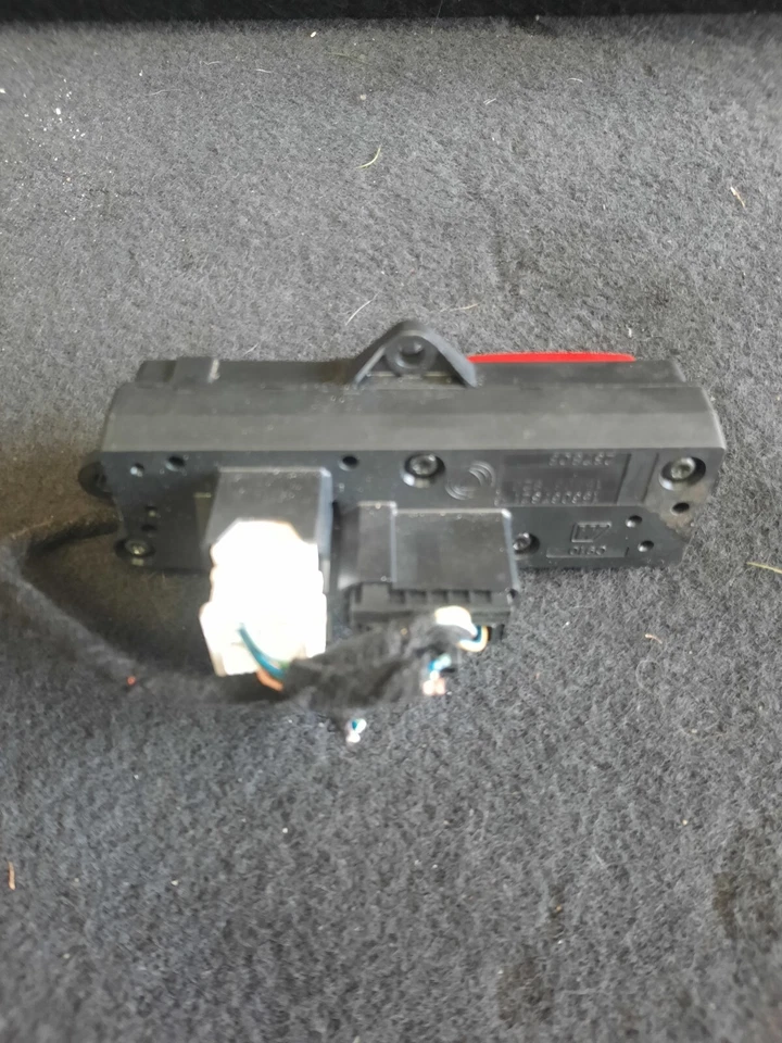 2007 ALFA ROMEO 159 2.4 JTDM TI 4DR MK1 HAZARD SWITCH 156067821 #9 - Image 2 of 3