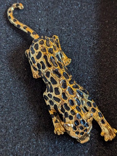 1980's Gold Tone Leopard Black Enamel Moveable Tail Brooch Pin