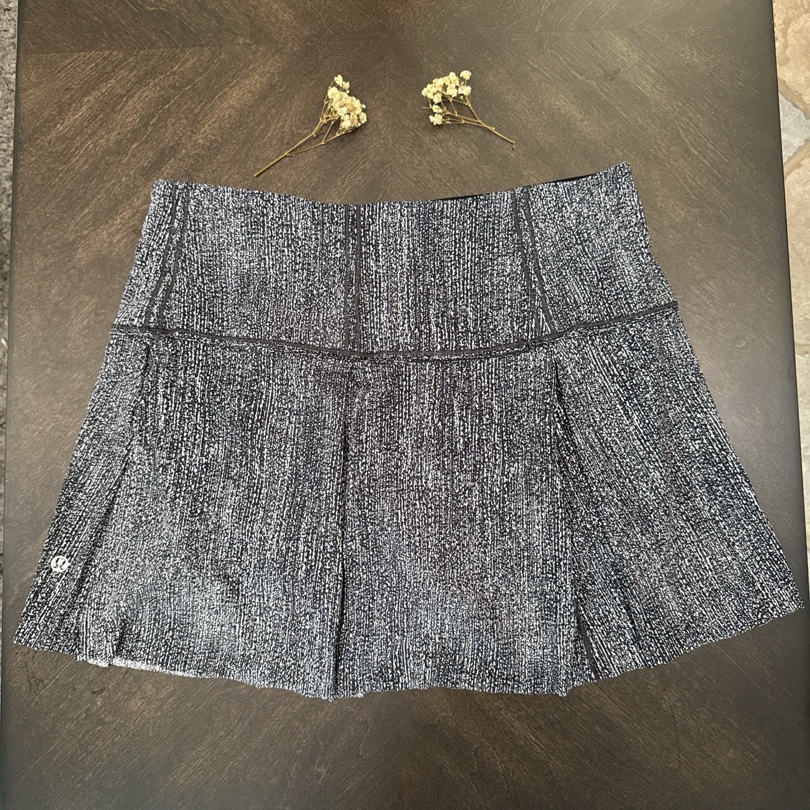 NUEVO ~ Falda Lululemon Run: Lost In Pace Sea Spray Blanco Alpino Cromo Oscuro Talla 8