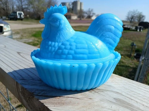 Vintage Westmoreland Rooster On Nest Blue 5.5"