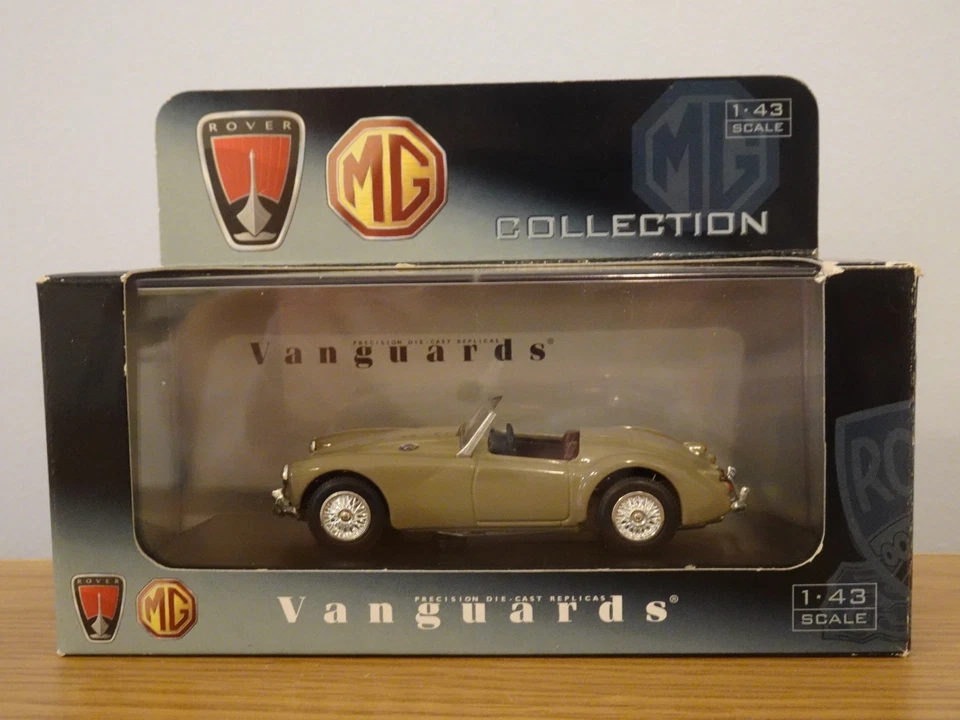 CORGI LLEDO VANGUARDS MG MGA DOVE GREY CAR MODEL VA05006 1:43 - Image 2 of 3