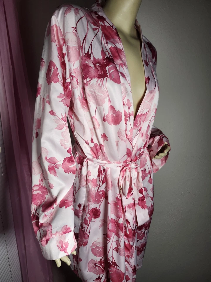 Secret Treasures Satin Pink Floral Robe Long Sleeve Size Large NWOT - Image 3 of 4